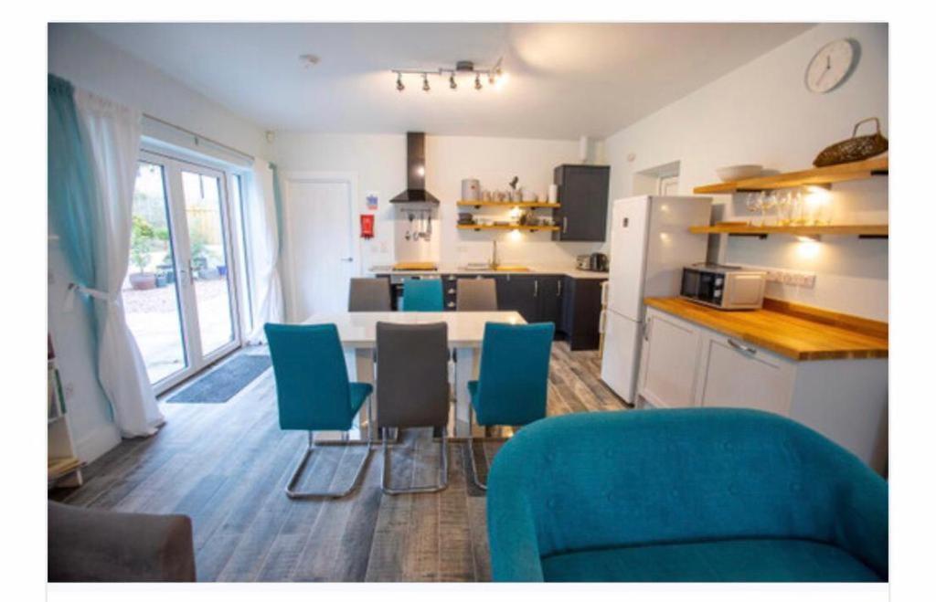 Josies Place At Waters Edge Self Catering Apartment Glenarm Luaran gambar